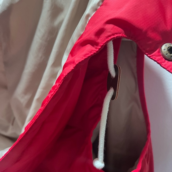 Burton Red and Gray Puffer Vest Wander W/Detach hood Ws Small EUC Women’s Nano - Picture 6 of 6